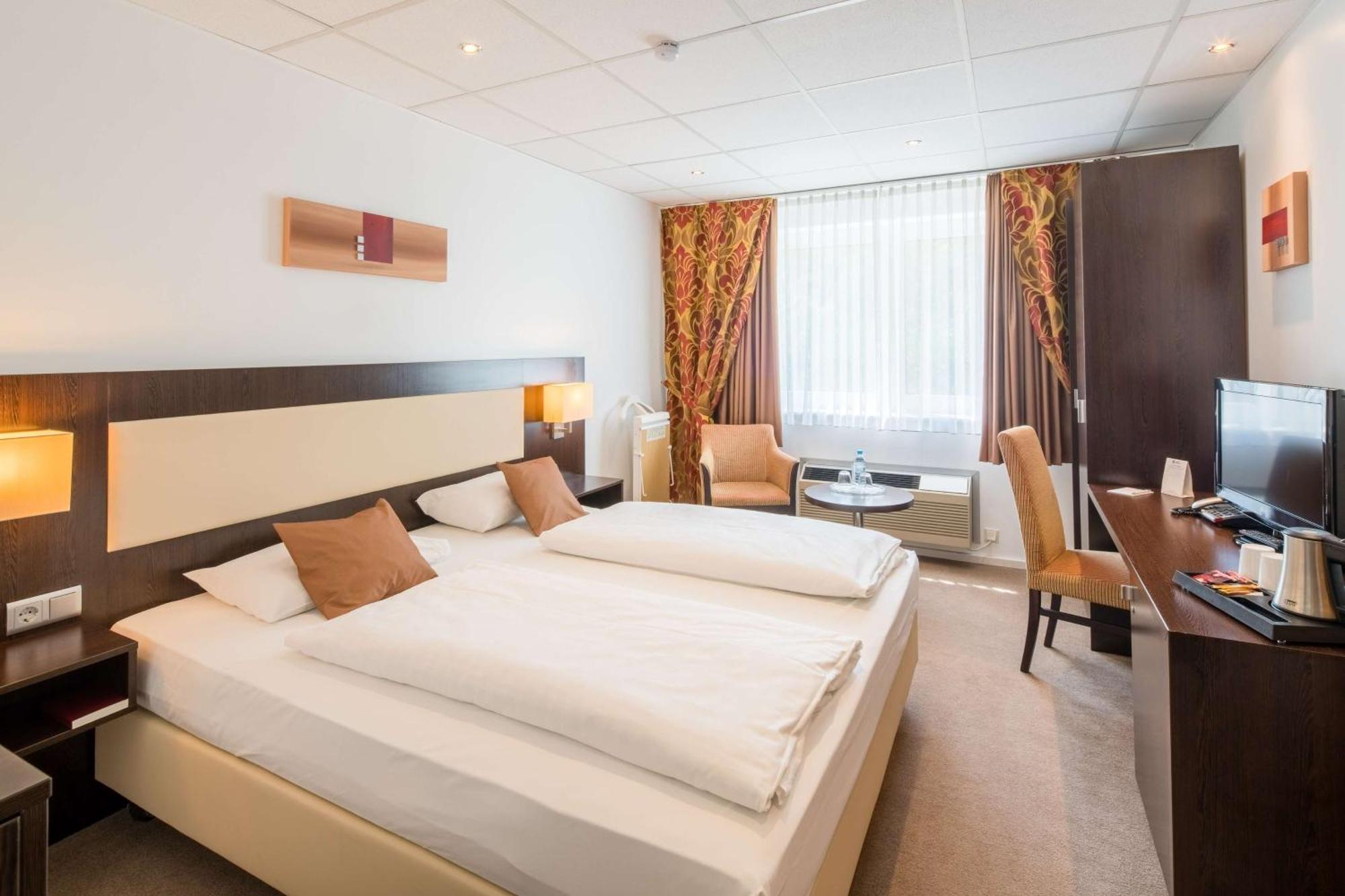 Best Western Hotel Jena Esterno foto